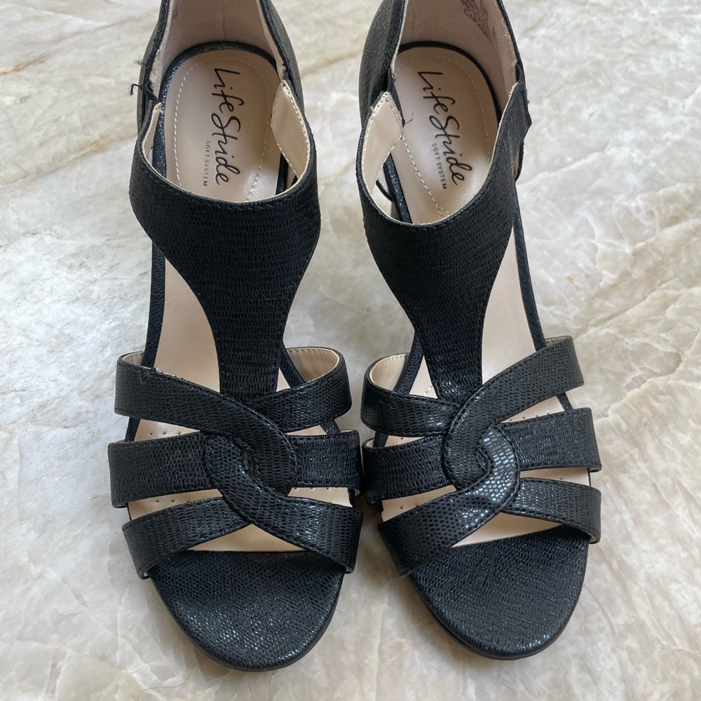 Brand new life stride soft  7 1/2 black comfortable dance shoes/walking heels